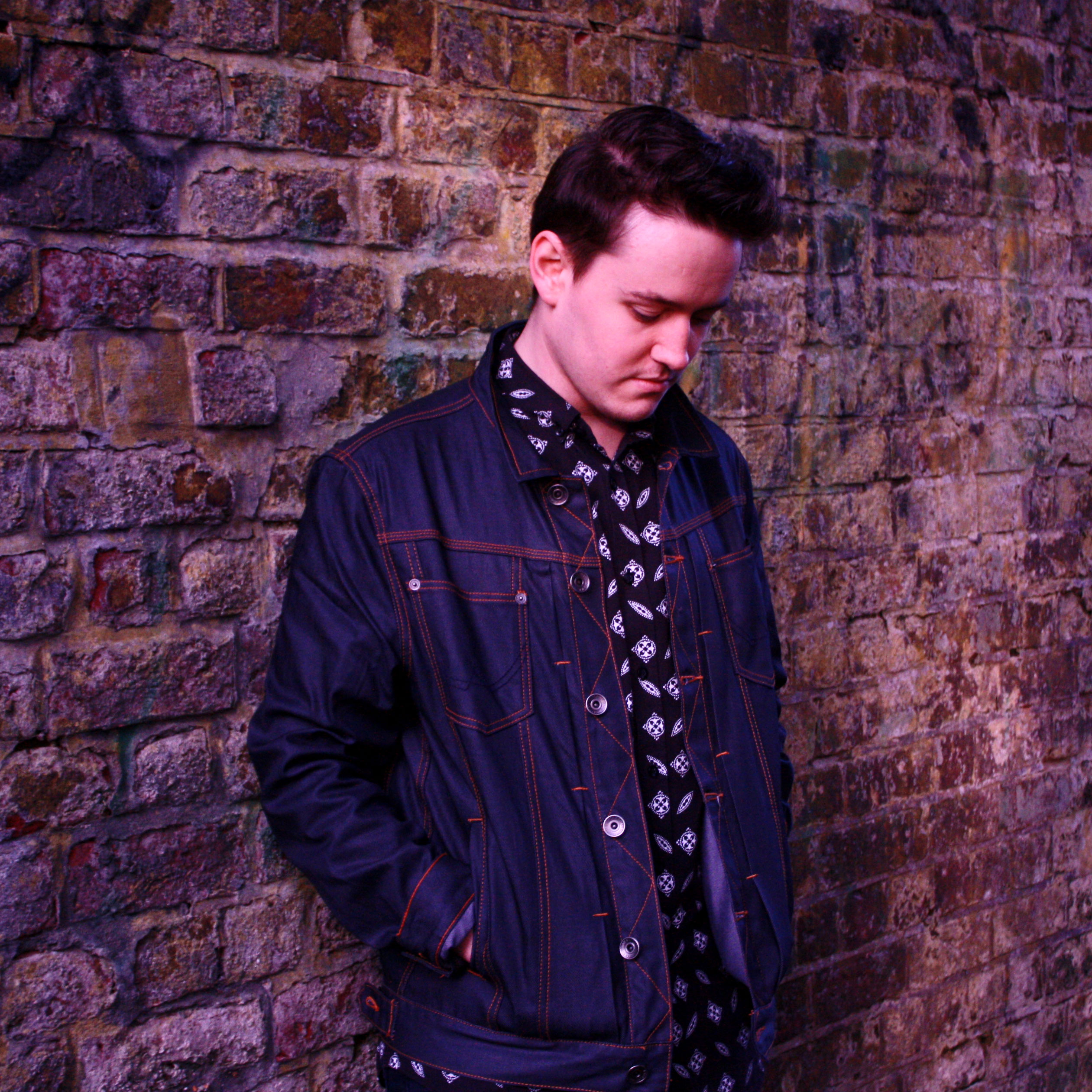 Joe Acoustic-Gig-squared-web